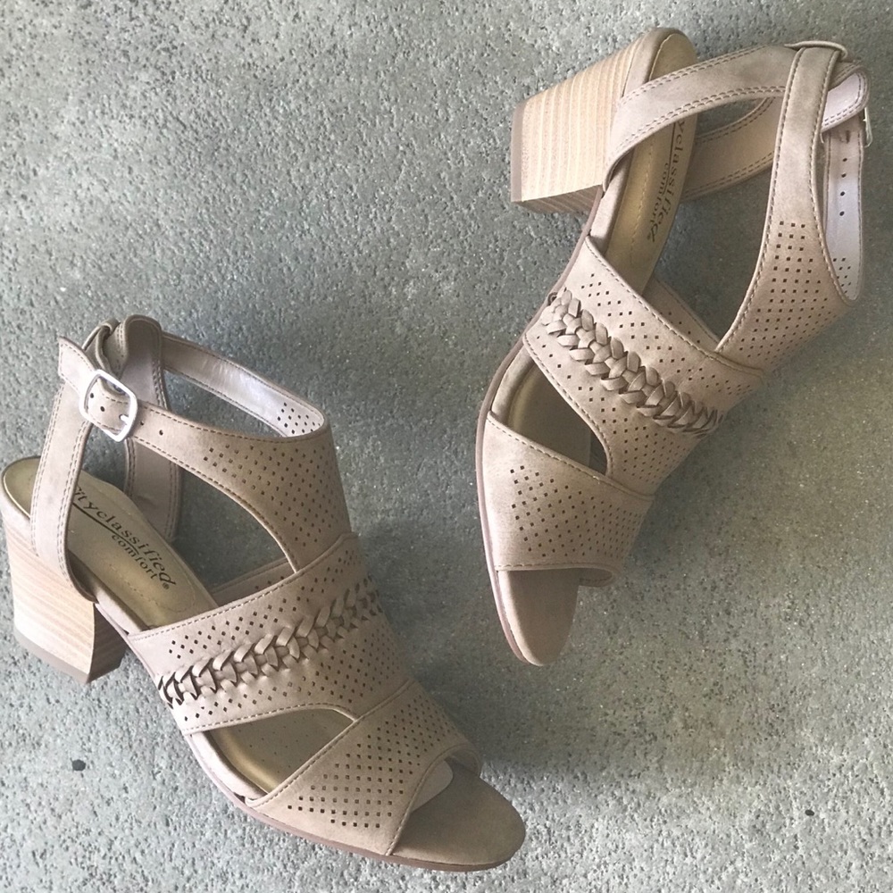 NEW! City Classified Taupe Bootie Wedge Sandals - Picture 2 of 8